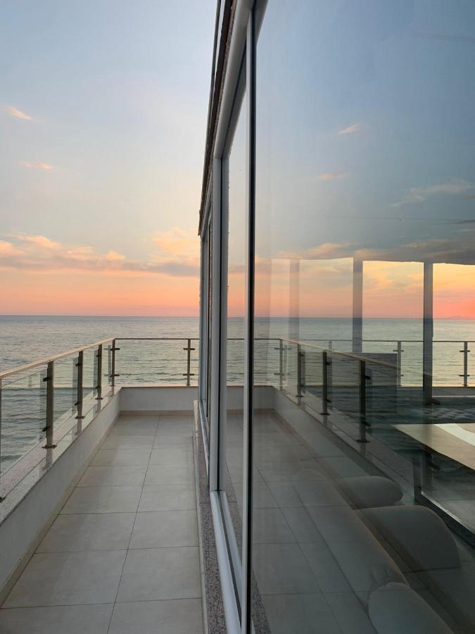 White&Gold penthouse - Bed and Breakfast Lezhë
