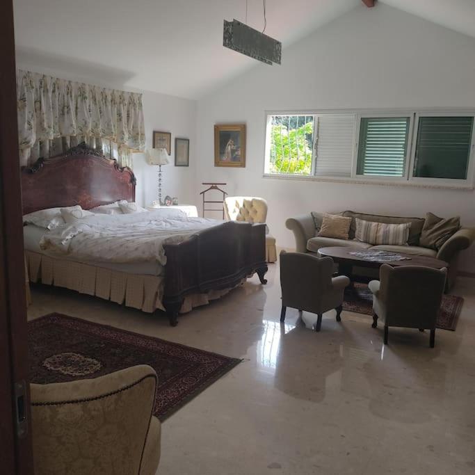 הבית על הגבעה - Chambres d’hôtes
