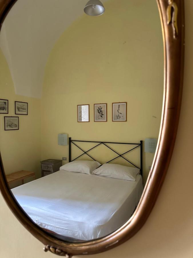 Mono Anfiteatro - B&B Formia