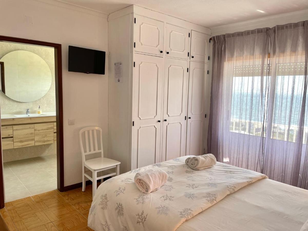 Doppelzimmer mit Balkon und Meerblick