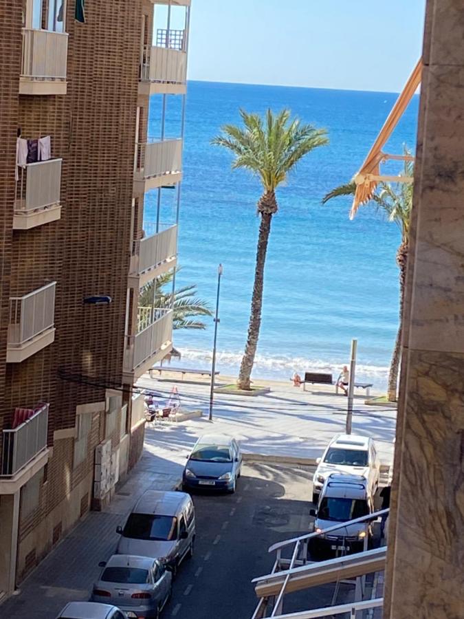 Apartment by the beach - B&B Torrevieja
