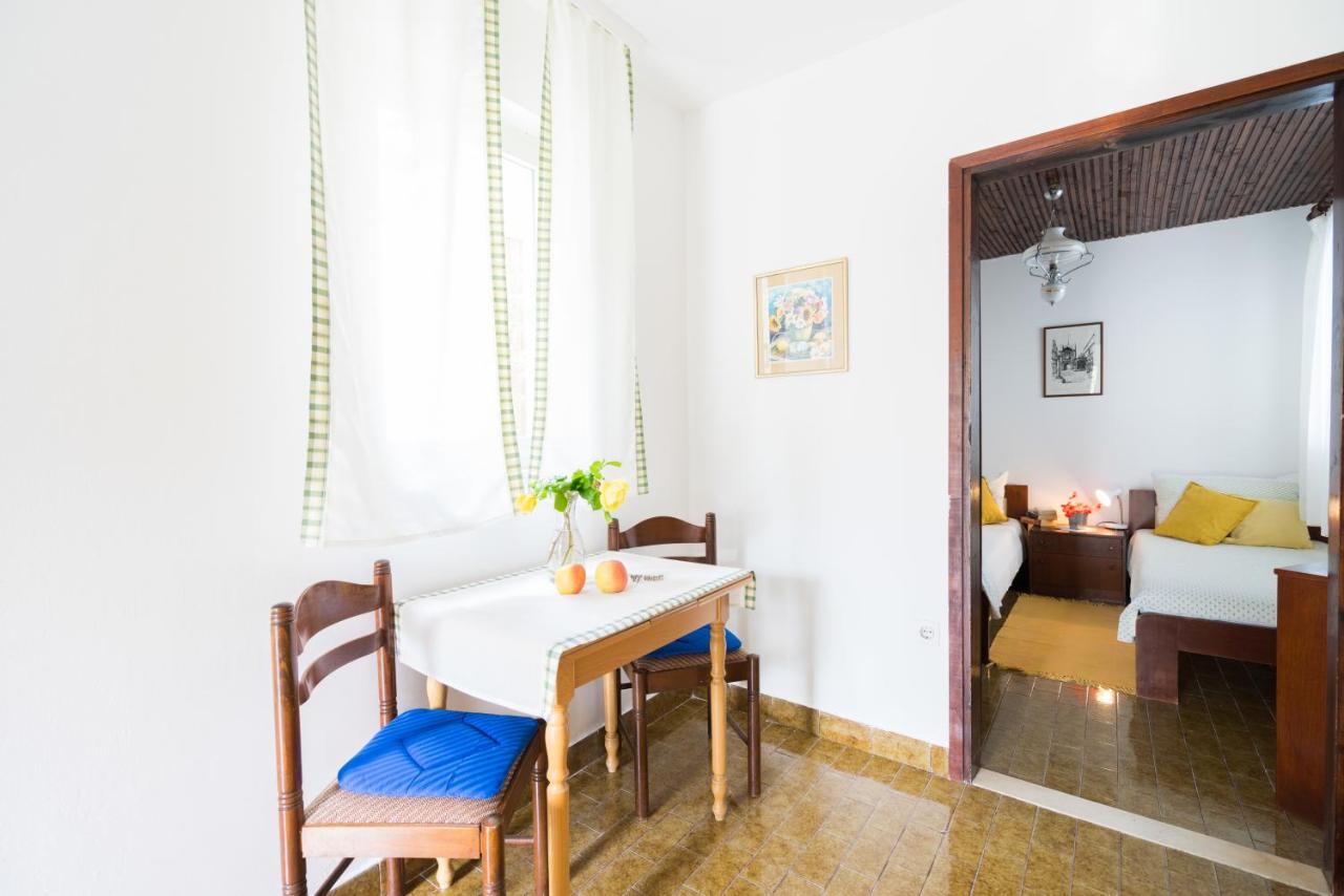 Apartment mit 1 Schlafzimmer sowie Terrasse und Gartenblick