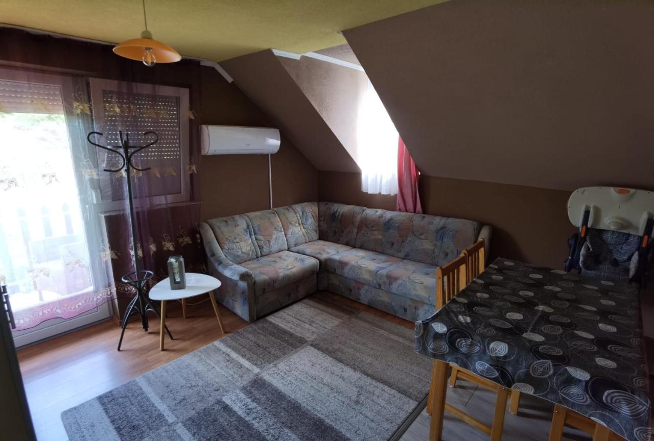 Apartment mit Terrasse