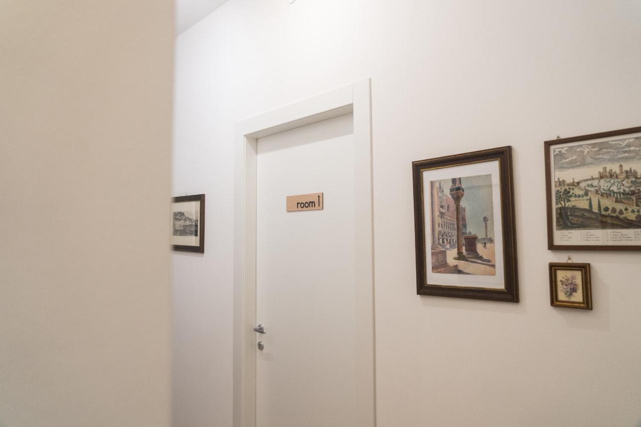 Arena Rooms - B&B