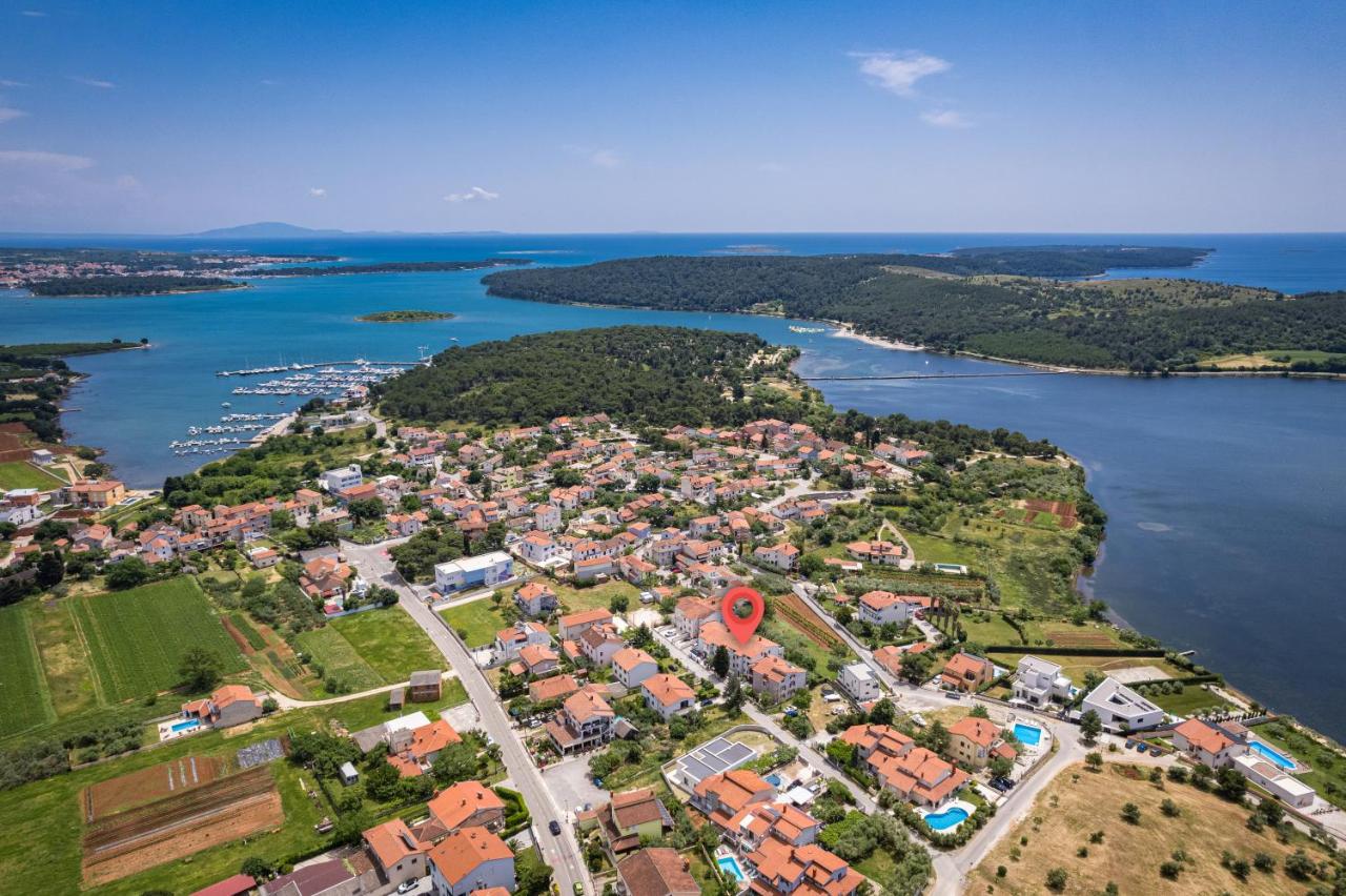Romeo&Julia- Newly Refurbished Apartment near Medulin - B&B Pomer