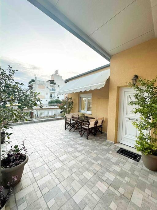 Sunny Rooftop House - Bed and Breakfast