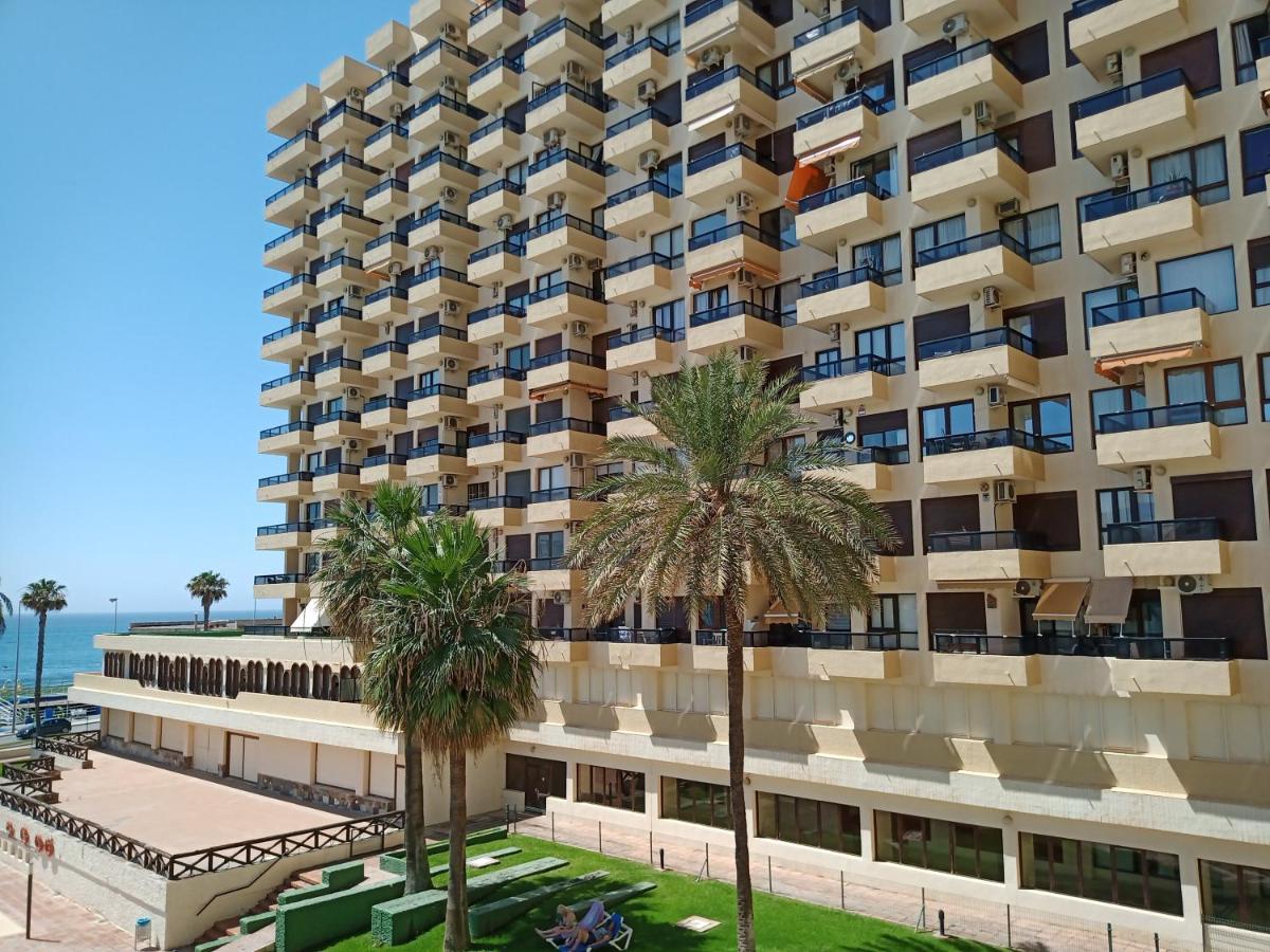 1 Paradise of Benalmadena Costa Residencial Aloha Playa VISTAS AL MAR, FRONT BEACH Mini Dúplex - Chambres d'hôtes Benalmádena