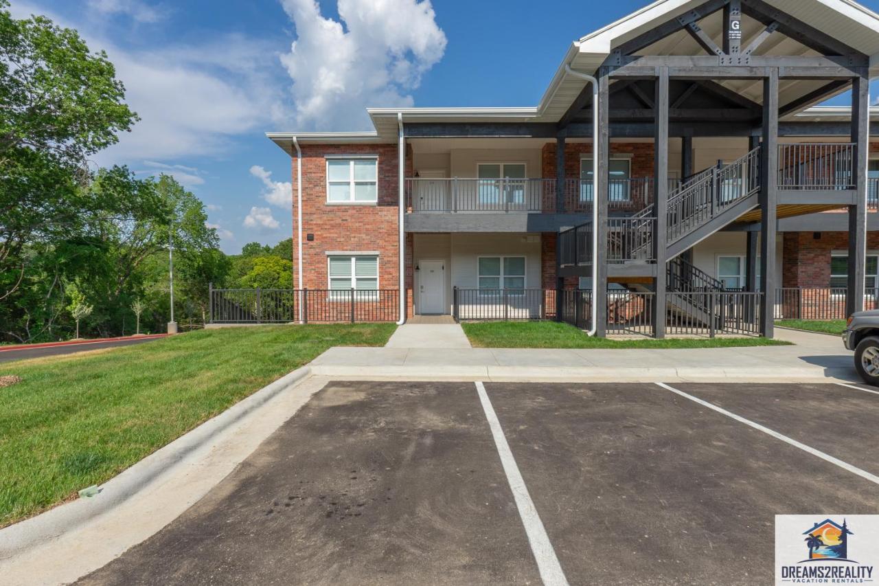 NEW BUILD - Walk-In - Resort Amenities - Near 76 Strip - FREE TICKETS INCLUDED - FH-G201 - Chambres d'hôtes Branson
