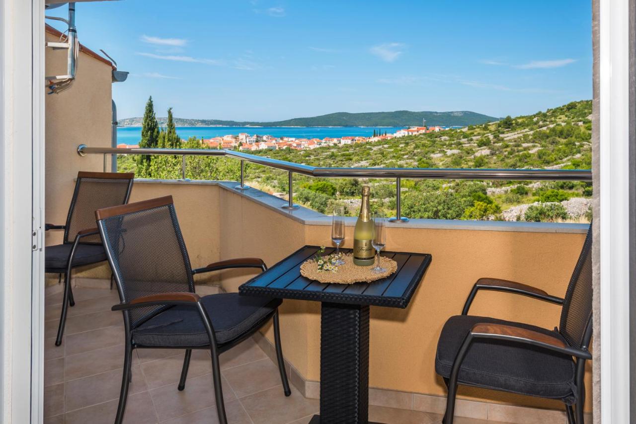 Apartman Enzzo - Ferienwohnung