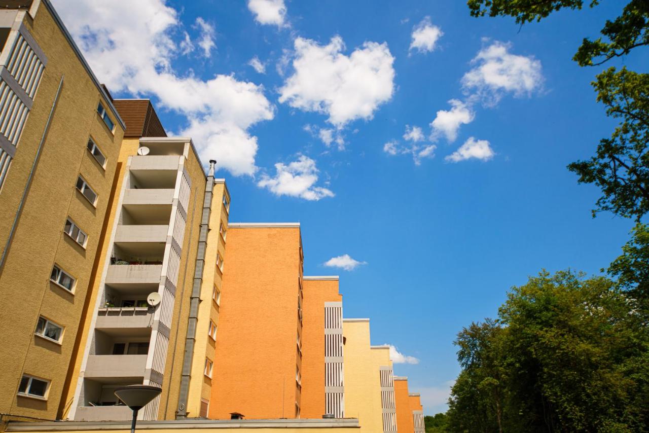 STAYTONA - Parkpl. - Balkon - WLAN - Netflix - WFH - B&B Taunusstein