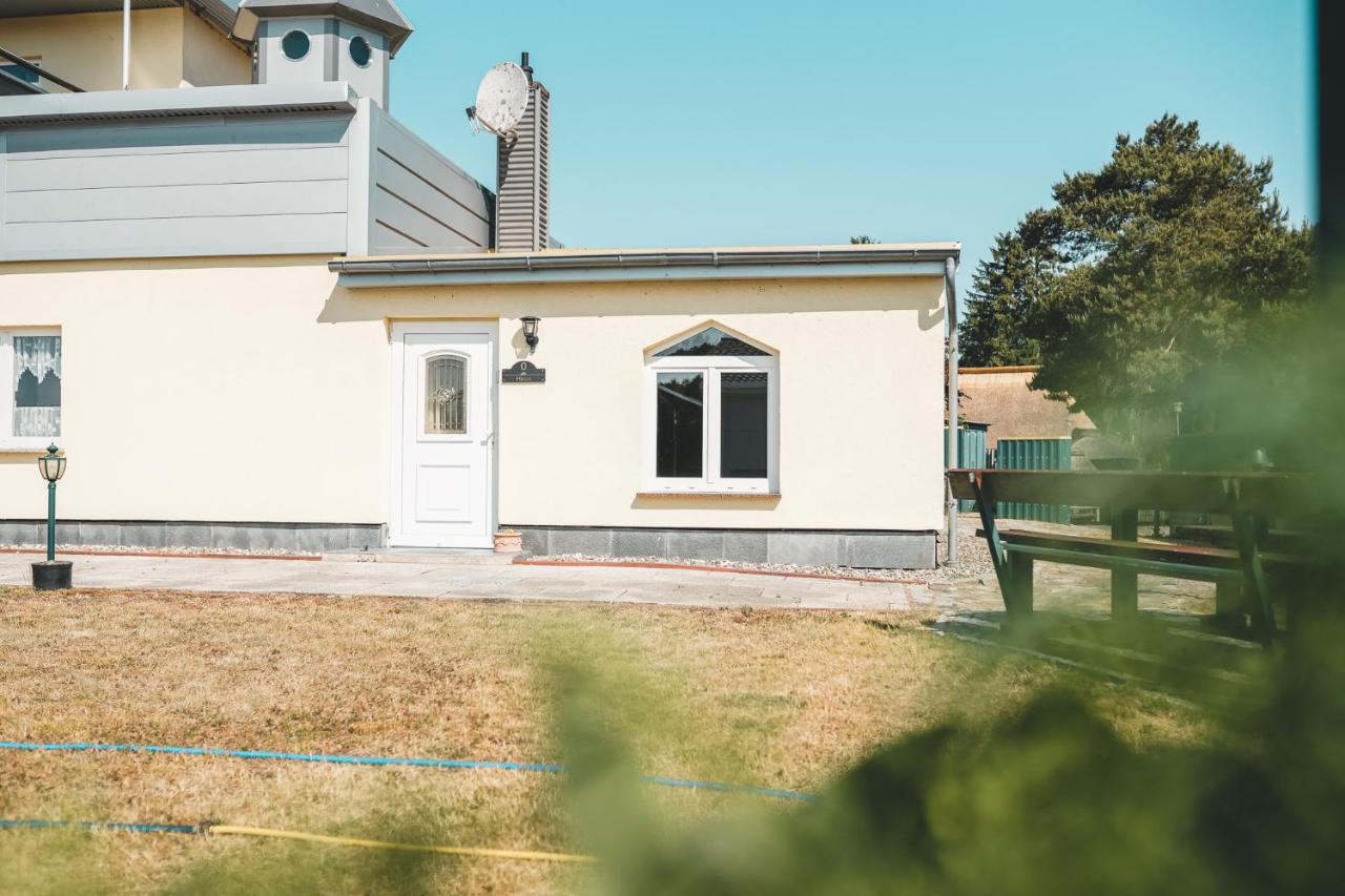 Black Tiger Seaside - Ferienwohnungen direkt am See - B&B Garden