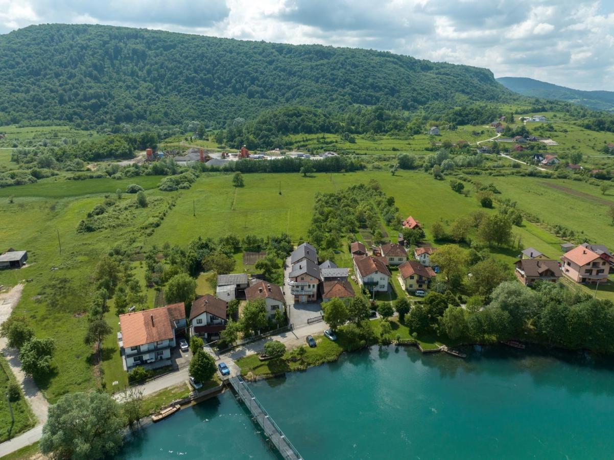 Amina River Apartment - Chambres d’hôtes