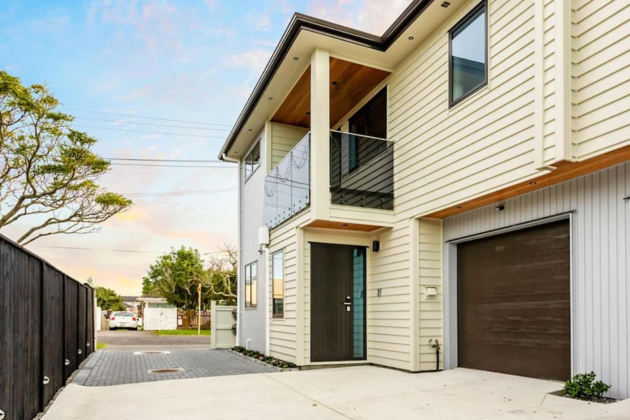 Pristine Modern Central Home - Netflix - Heatpump - B&B