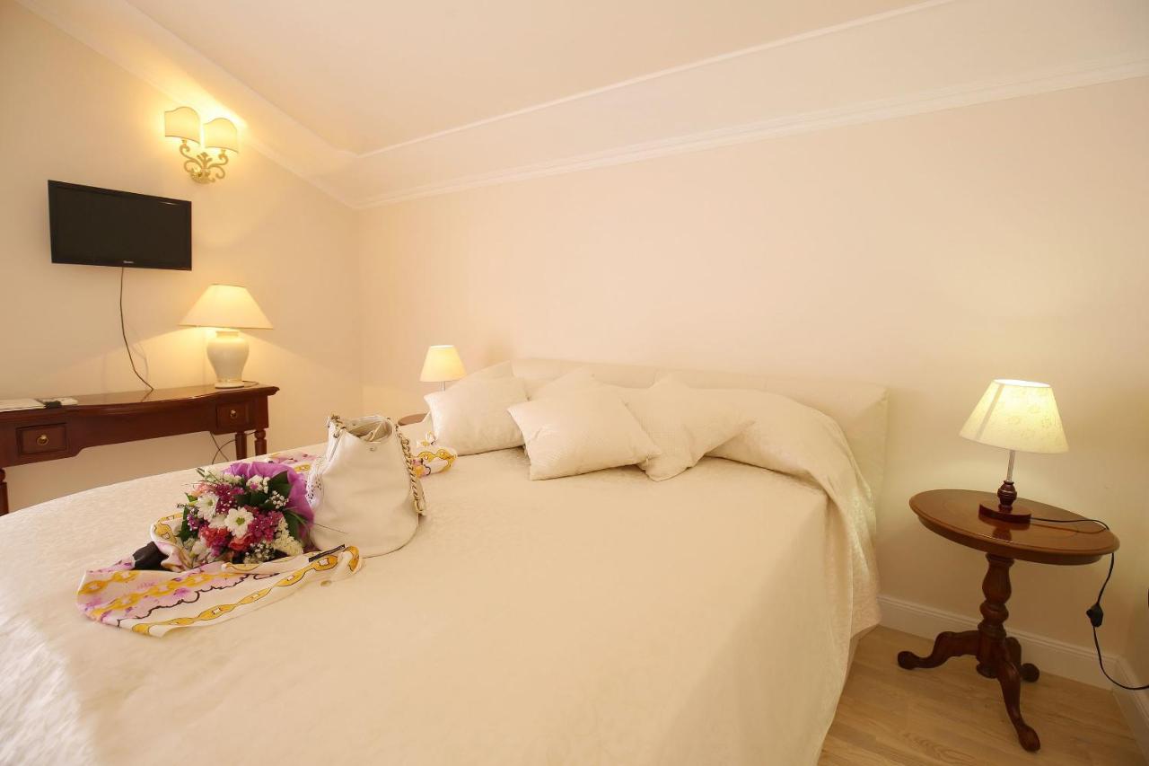 Superior Double Room with Balcony and Sea View