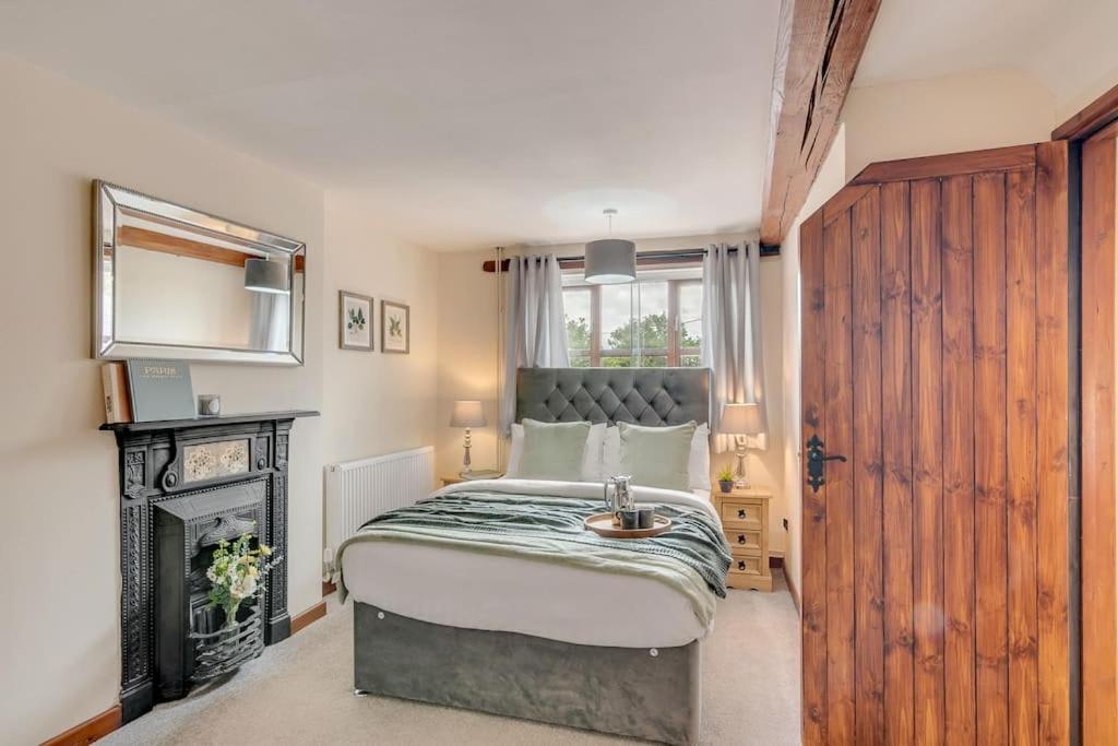 5-Bed Farmhouse near North Norfolk Coast - Bed and Breakfast