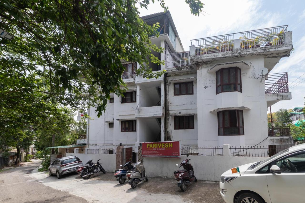 Berry 3BHK by Wabi Sabi Stays - B&B Dehra Dūn