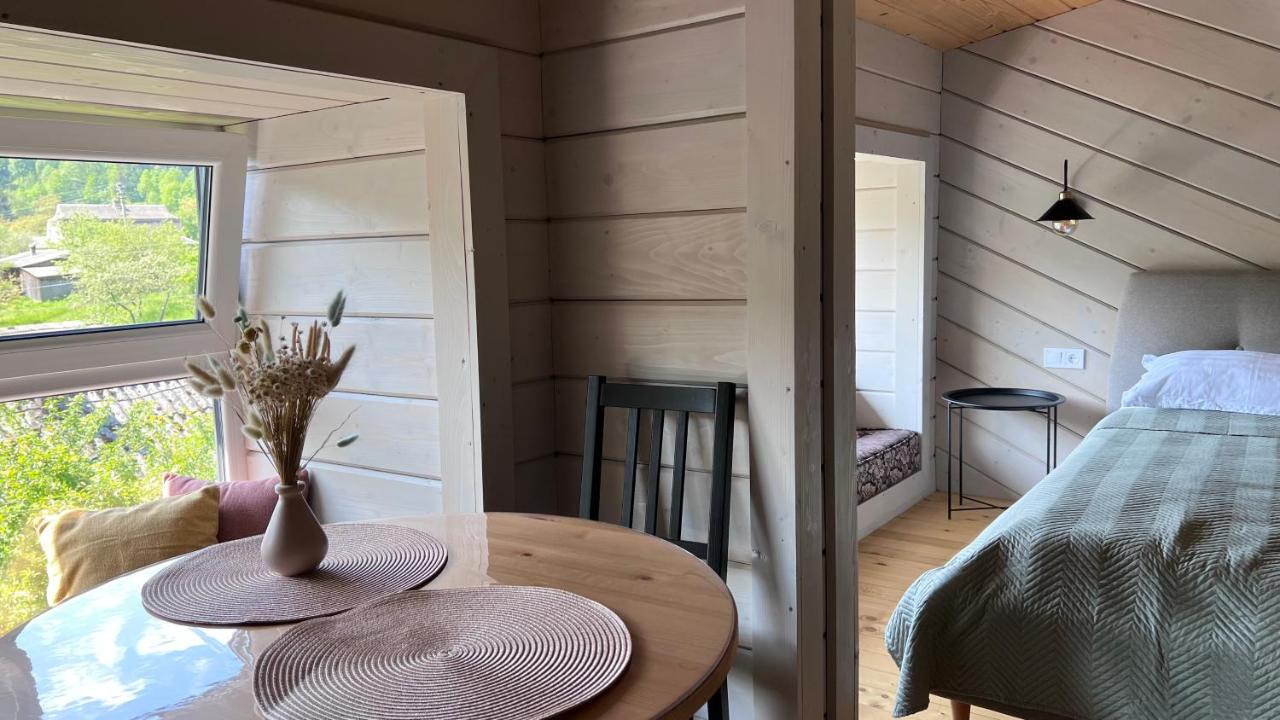 Studio mit Bergblick