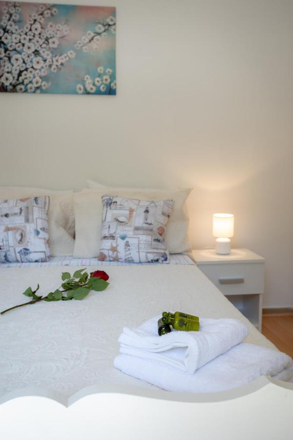 Konis House Corfu - B&B Pouládes