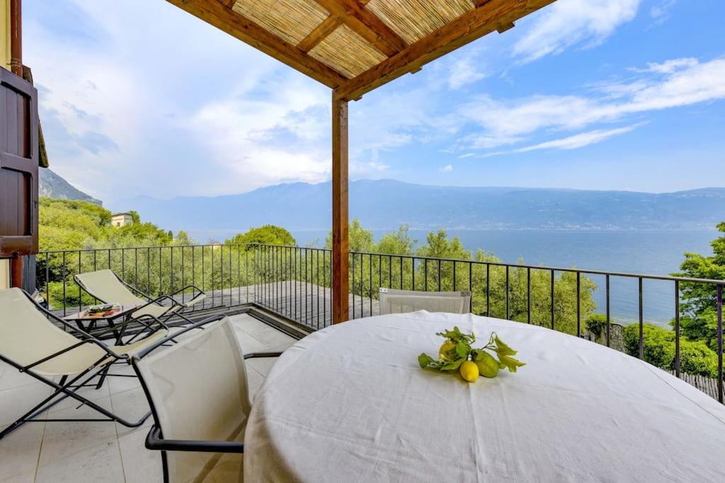 Oleandro apartment directly on the lake - B&B