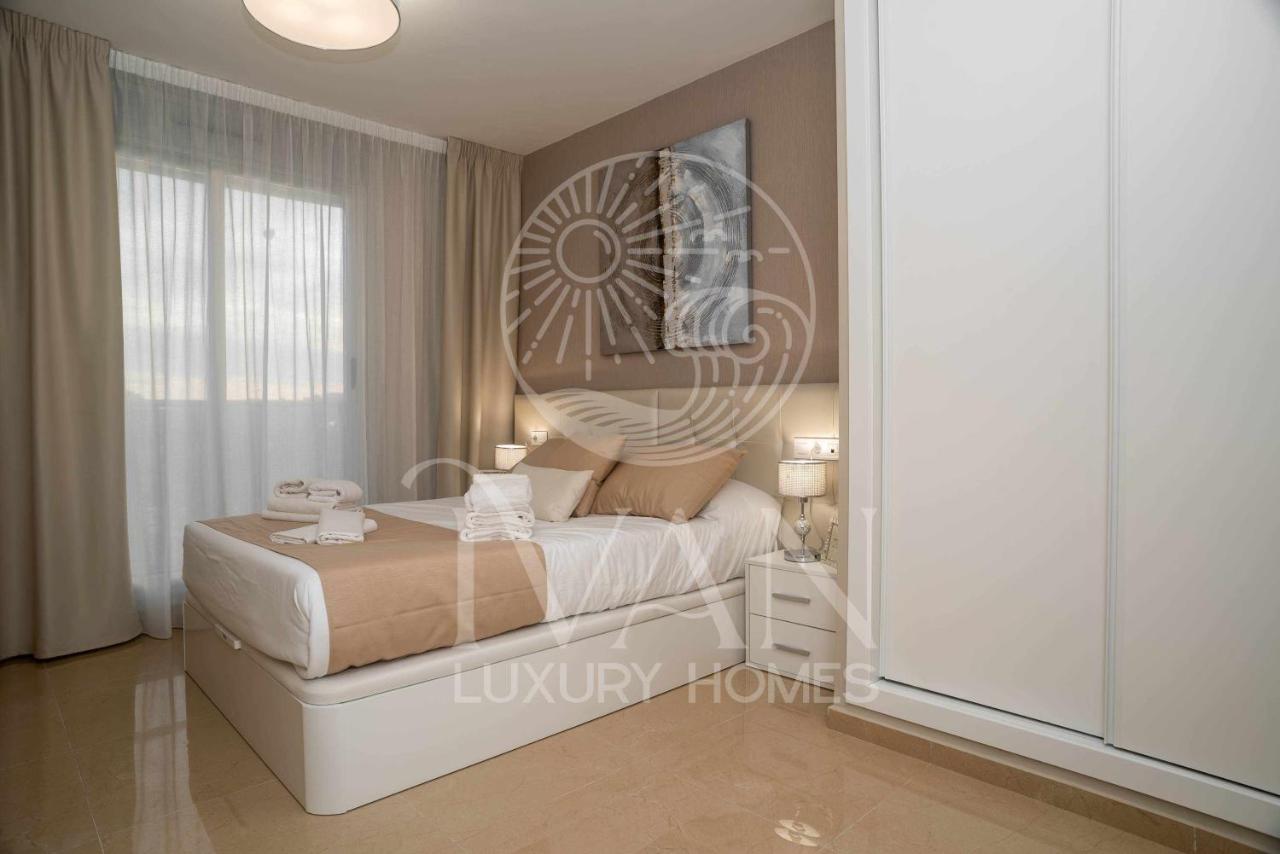 B&B El Borseral - Casa LukyIVAN LUXURY HOMES 3ªPta Sur 1ª Línea - Bed and Breakfast El Borseral