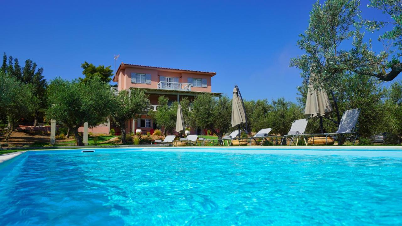 Olive Grove Rock Villa - B&B Ágios Aimilianós