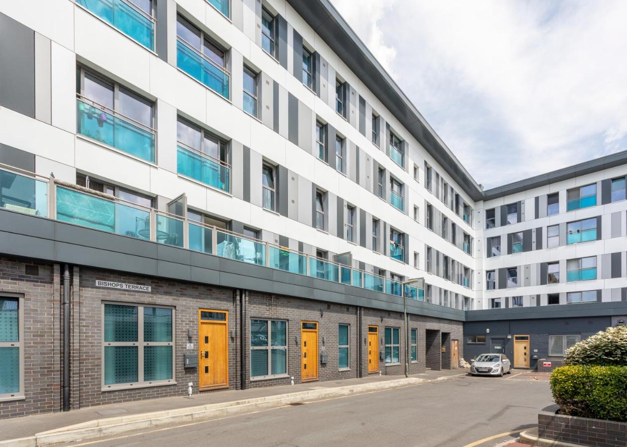 1 Bed Apartment - Redhill Central, Surrey, Gatwick #2 - B&B