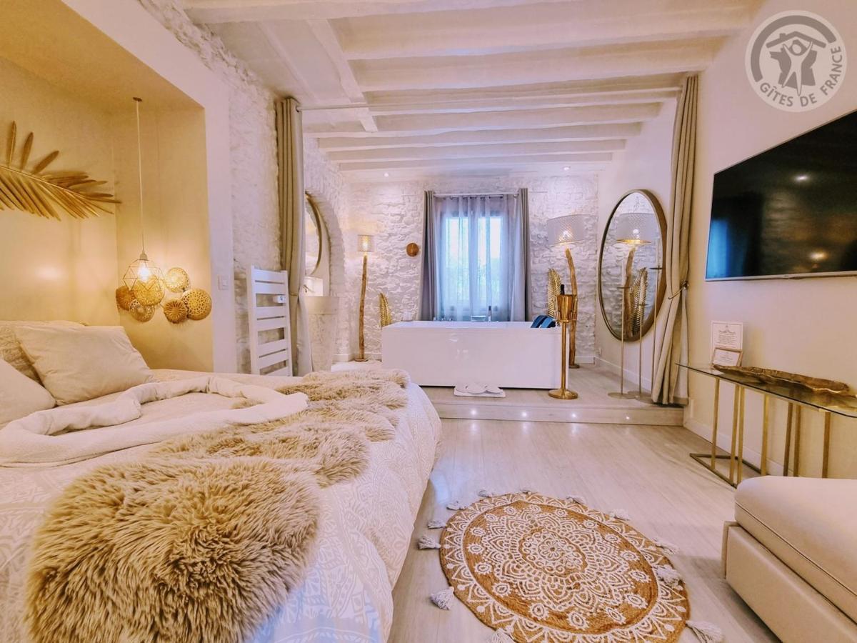 Doppelzimmer mit Whirlpool-Badewanne