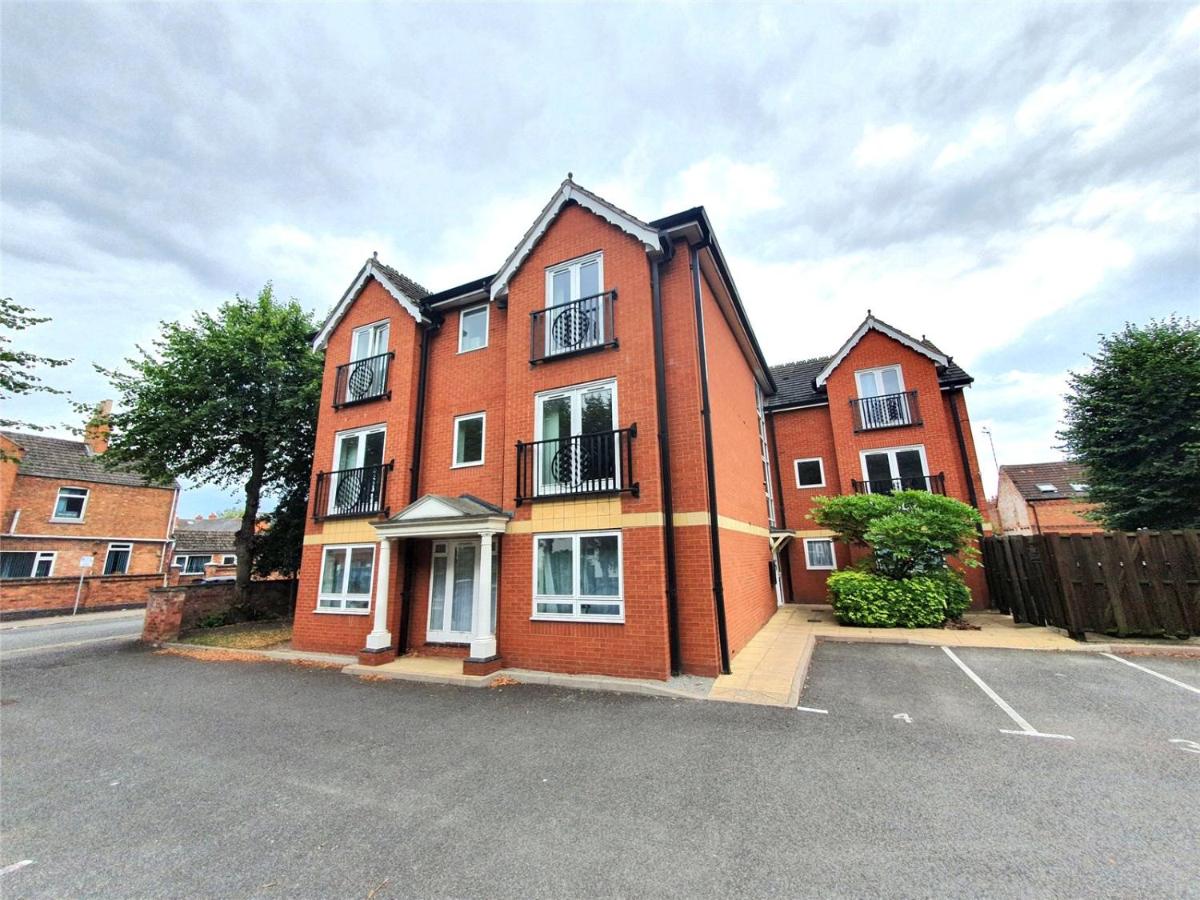 Luxury Spacious Apartment- Sleeps 4 Loughborough - B&B