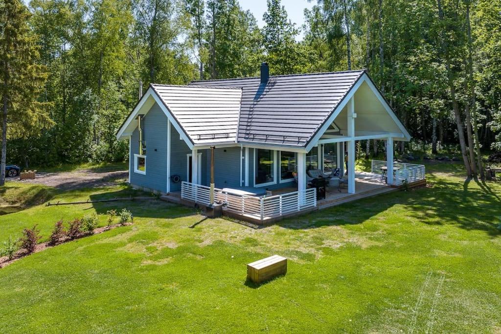 B&B Hiiemäe - Modern villa with sauna & hot tub - Bed and Breakfast Hiiemäe
