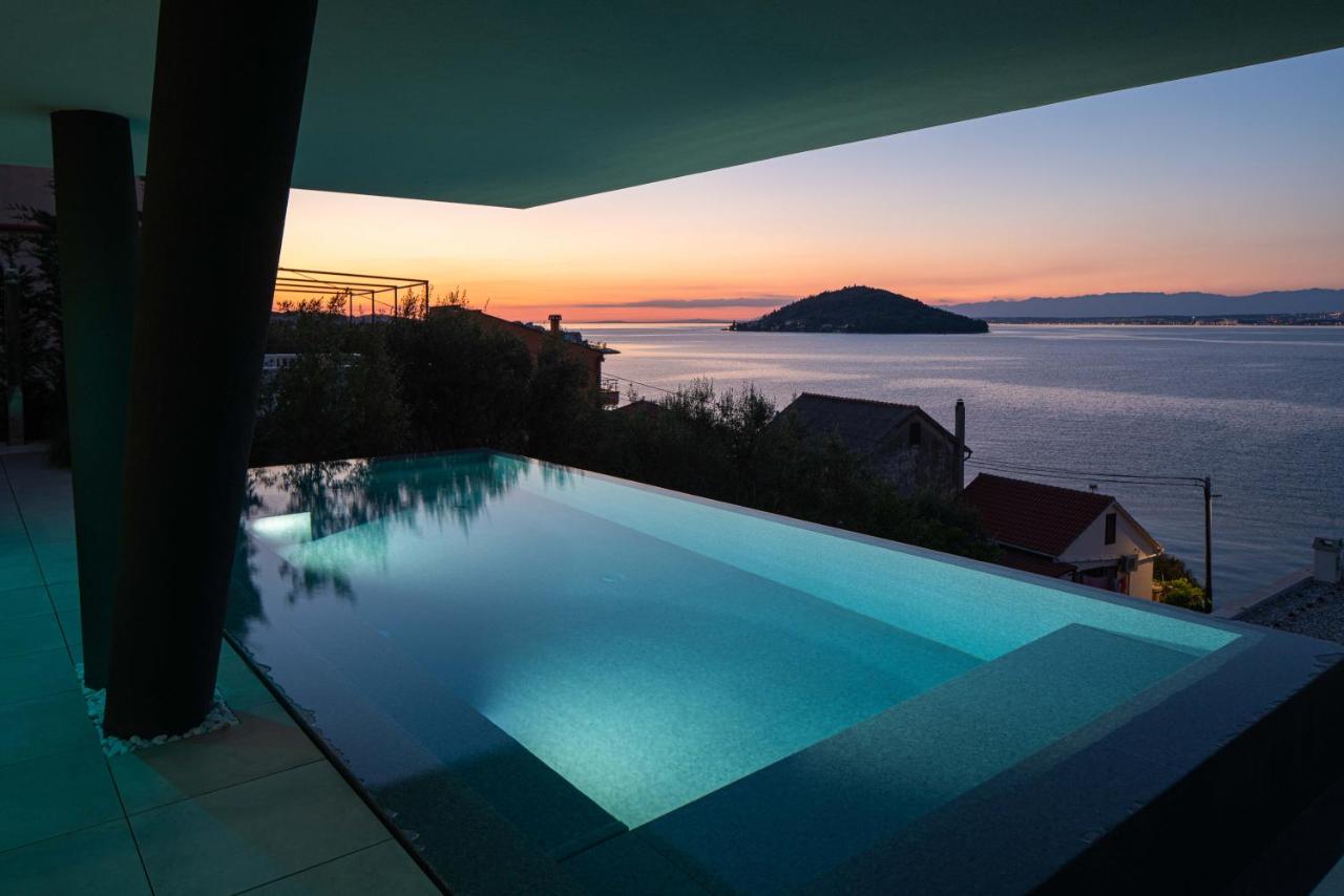 Villa Trinity - Hillside villa with Sea View and Infinity Pool - B&B Kali