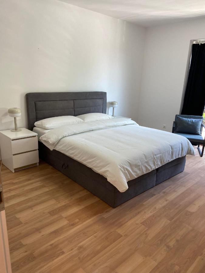 B&B Lübeck - Schöne Ferienwohnung mit Balkon - Bed and Breakfast Lübeck