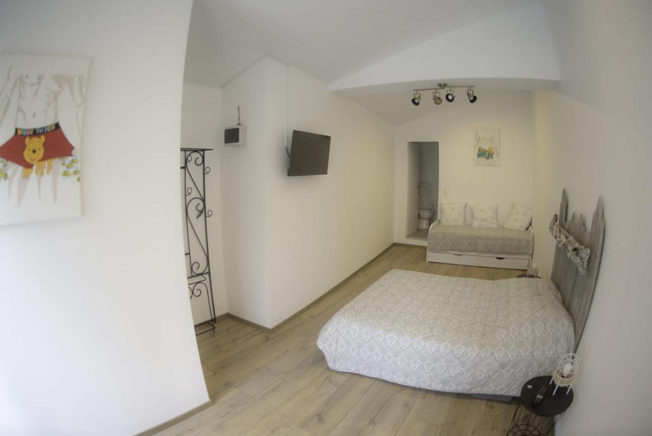 Vierpersoonskamer met Badkamer