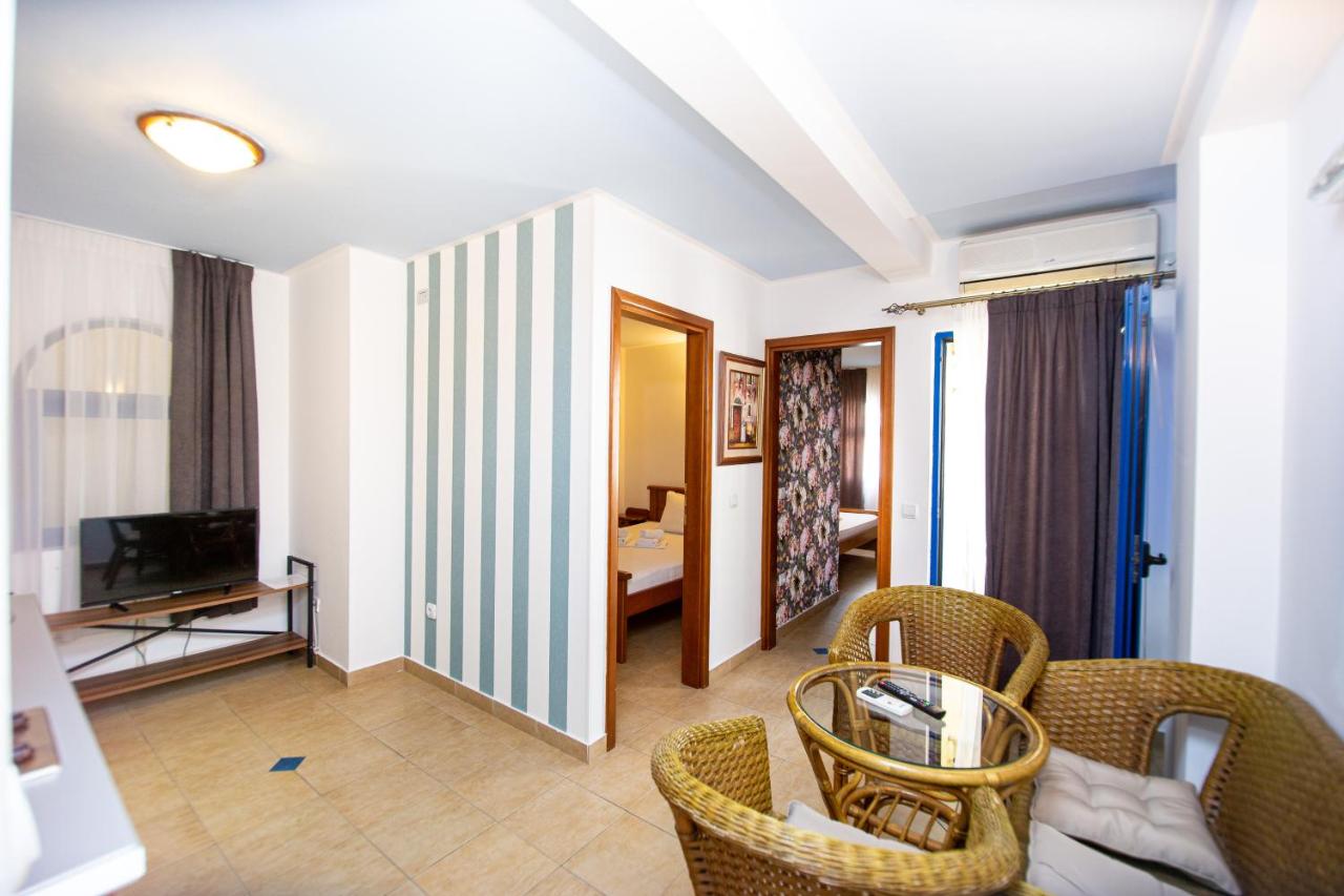 Apartamento de 2 dormitorios con balcón