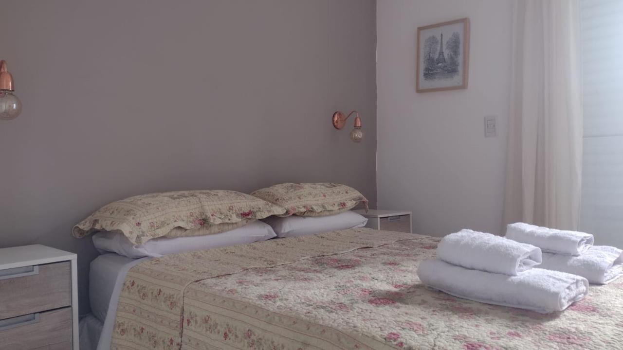 B&B Puerto Madryn - FLORA - Depto Temporario - Bed and Breakfast Puerto Madryn