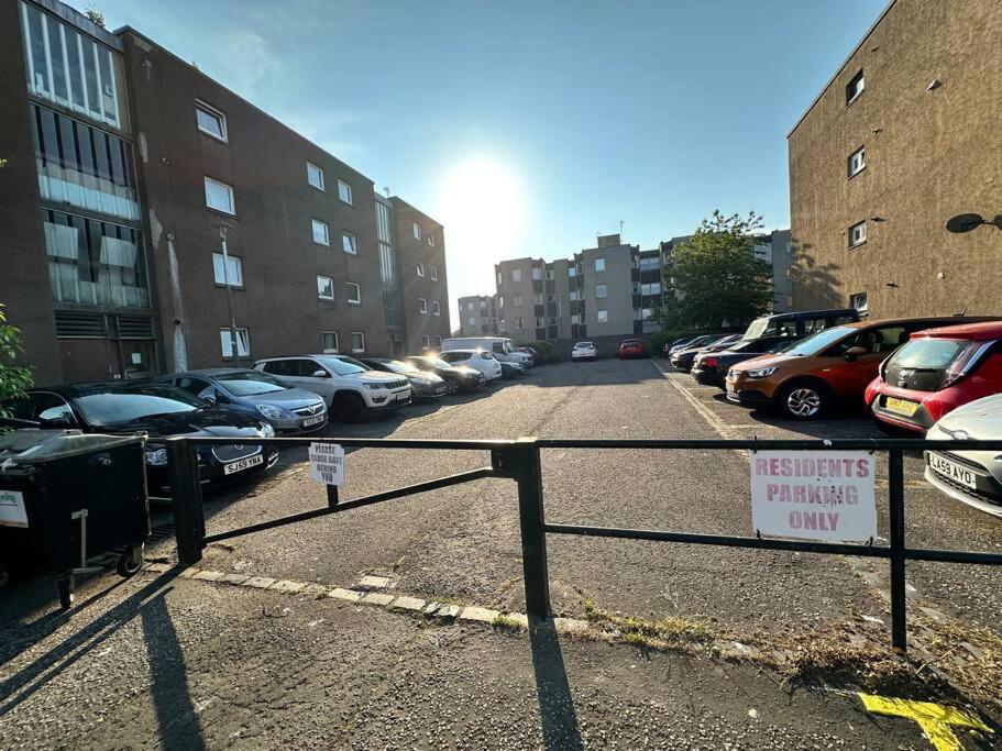 The Red Door, Two-Bedrooms Apartment - Ferienwohnung Edinburgh