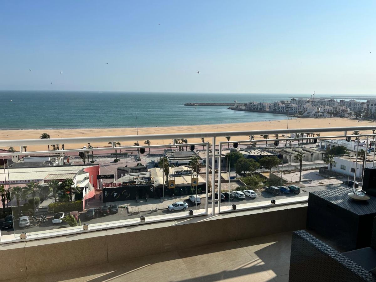 B&B Agadir - Luxury Apartment 105sqm Terrace Seafront WIFI Unlimited - Bed and Breakfast Agadir