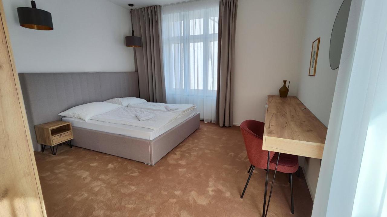 Deluxe Premium Suite