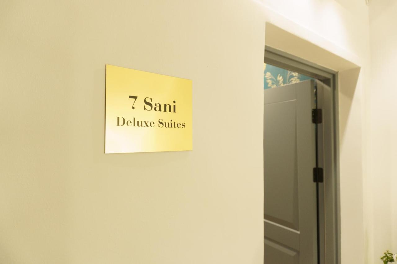 Sani Deluxe Suites Home- Monastiraki Square - Brand New Home - B&B Atene