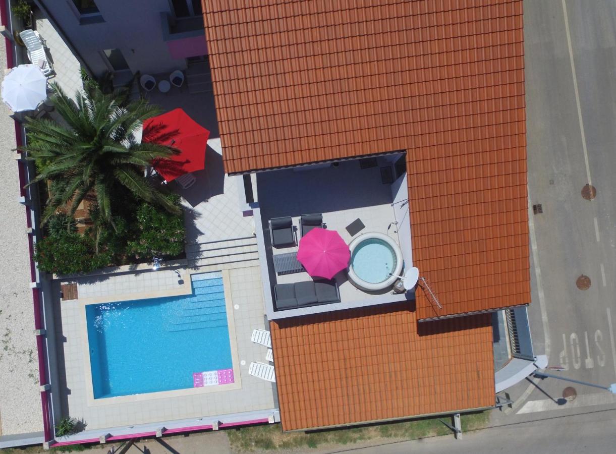 Traum Ferienwohnung mit Pool am Meer, Kroatien, Istrien, Liznjan bis 6 Personen, Urlaub an der Adria - B&B