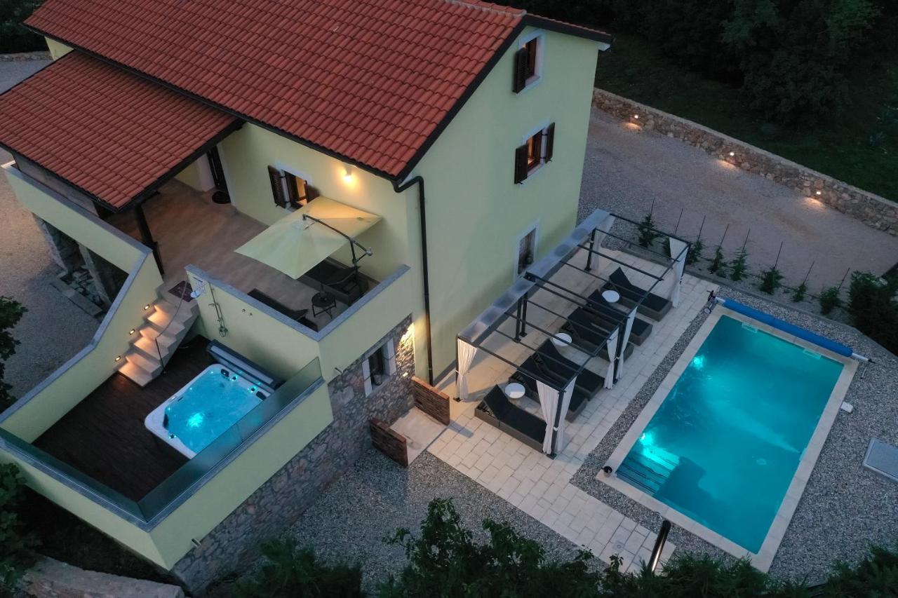 Holiday Home Tos - B&B Risika