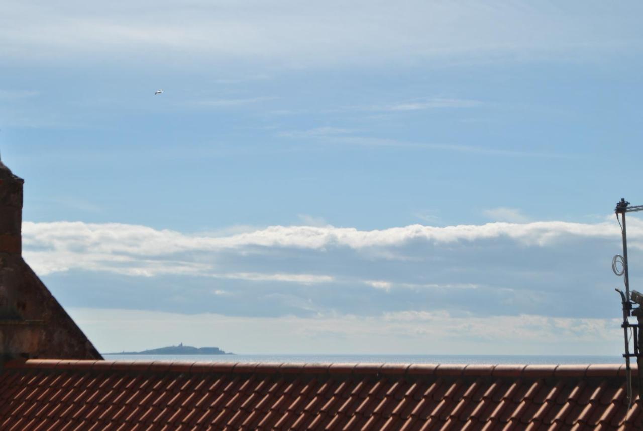 James Haven- coastal townhouse East Neuk - B&B