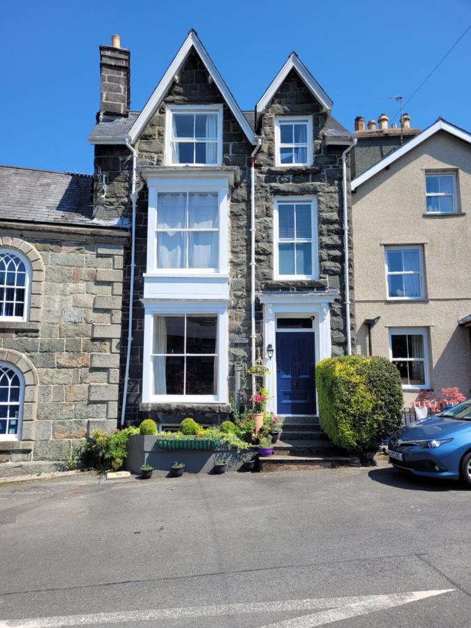 B&B Dolgellau - Afallon Townhouse Salop Room - Bed and Breakfast Dolgellau