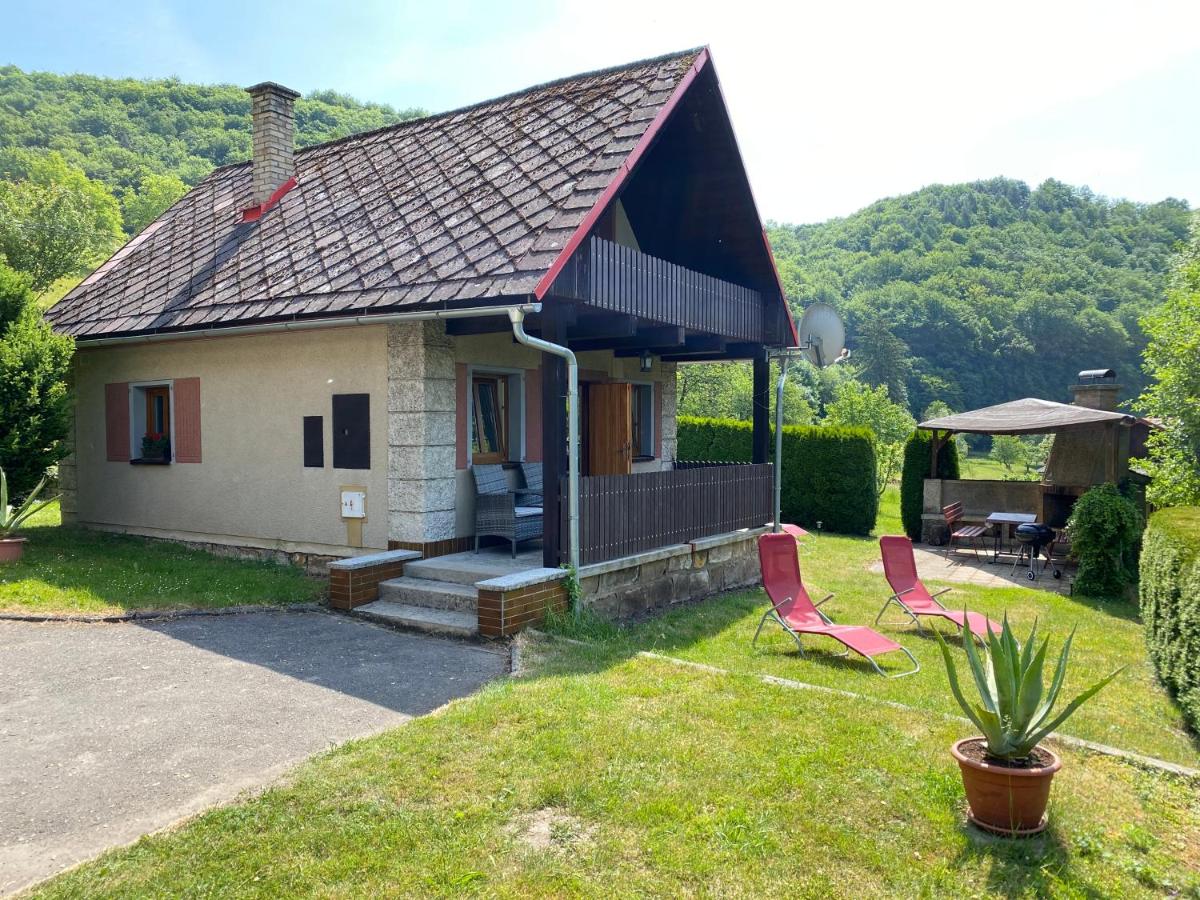 Chata v Bučinách - B&B