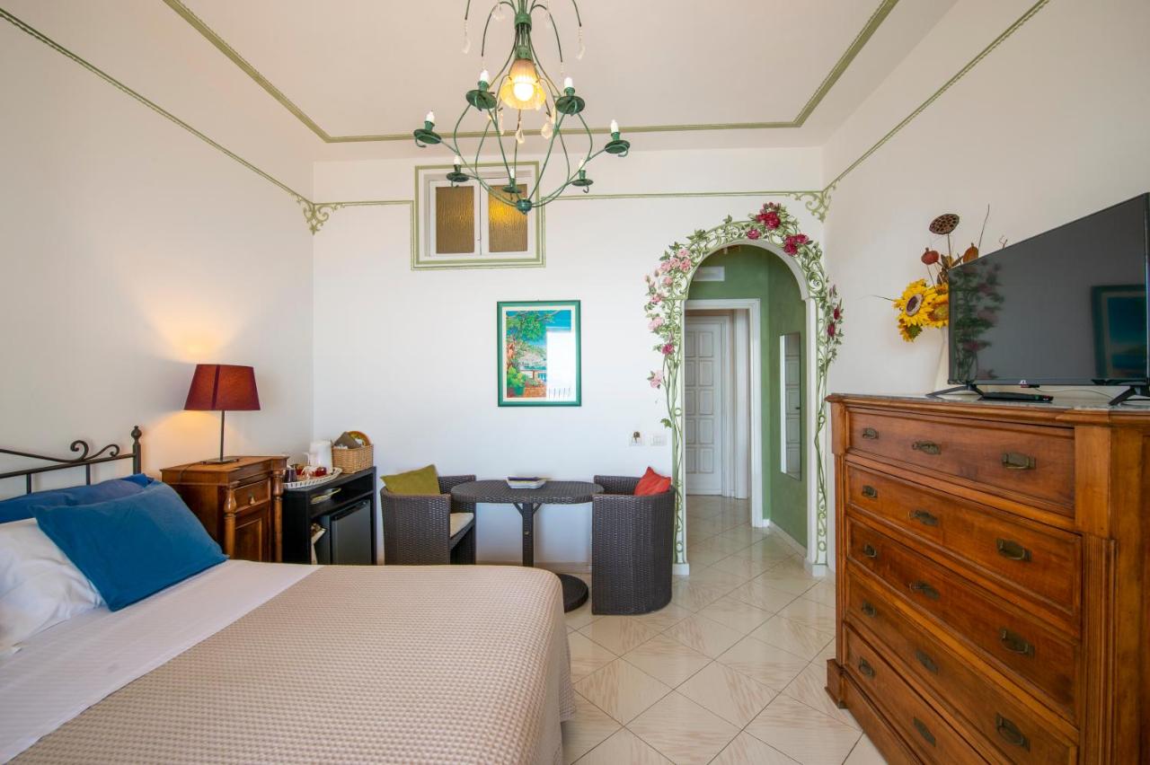Double Room with Terrace and Sea View  