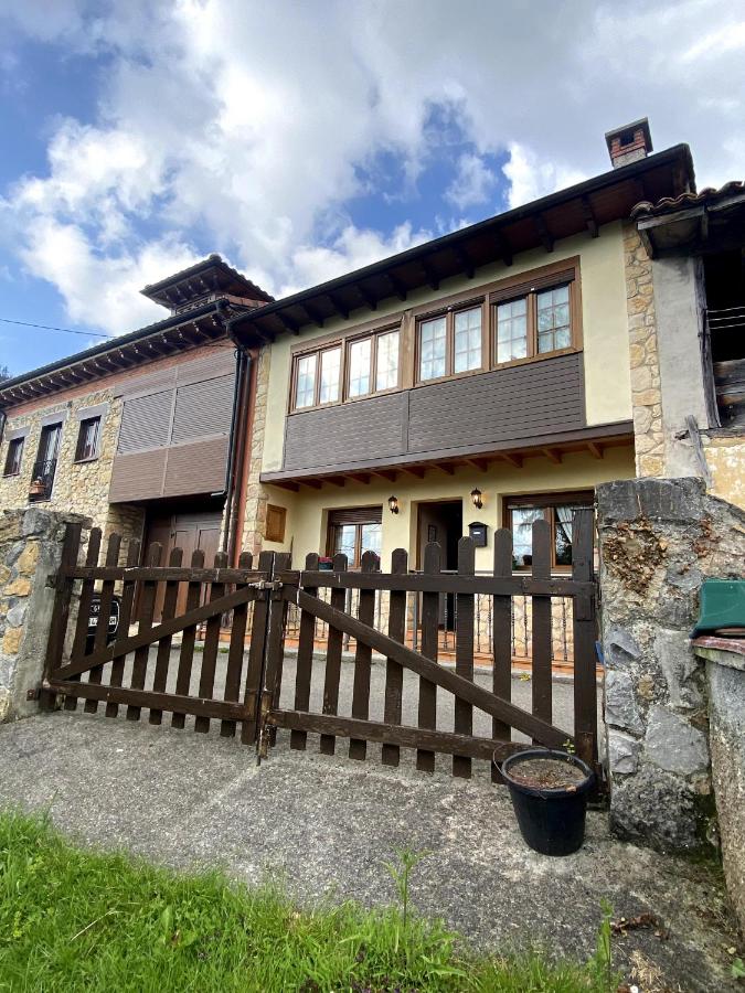 CASA LUISA Biedes, Piloña - B&B