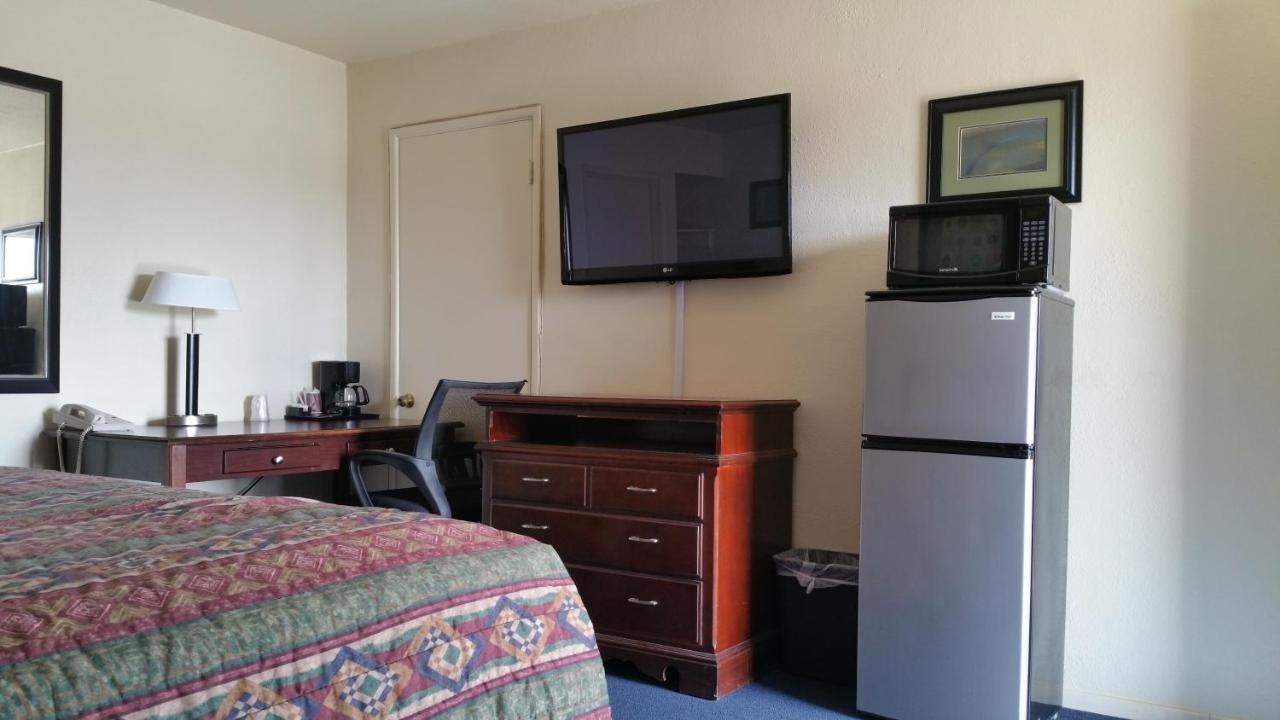 King Room - Non-Smoking