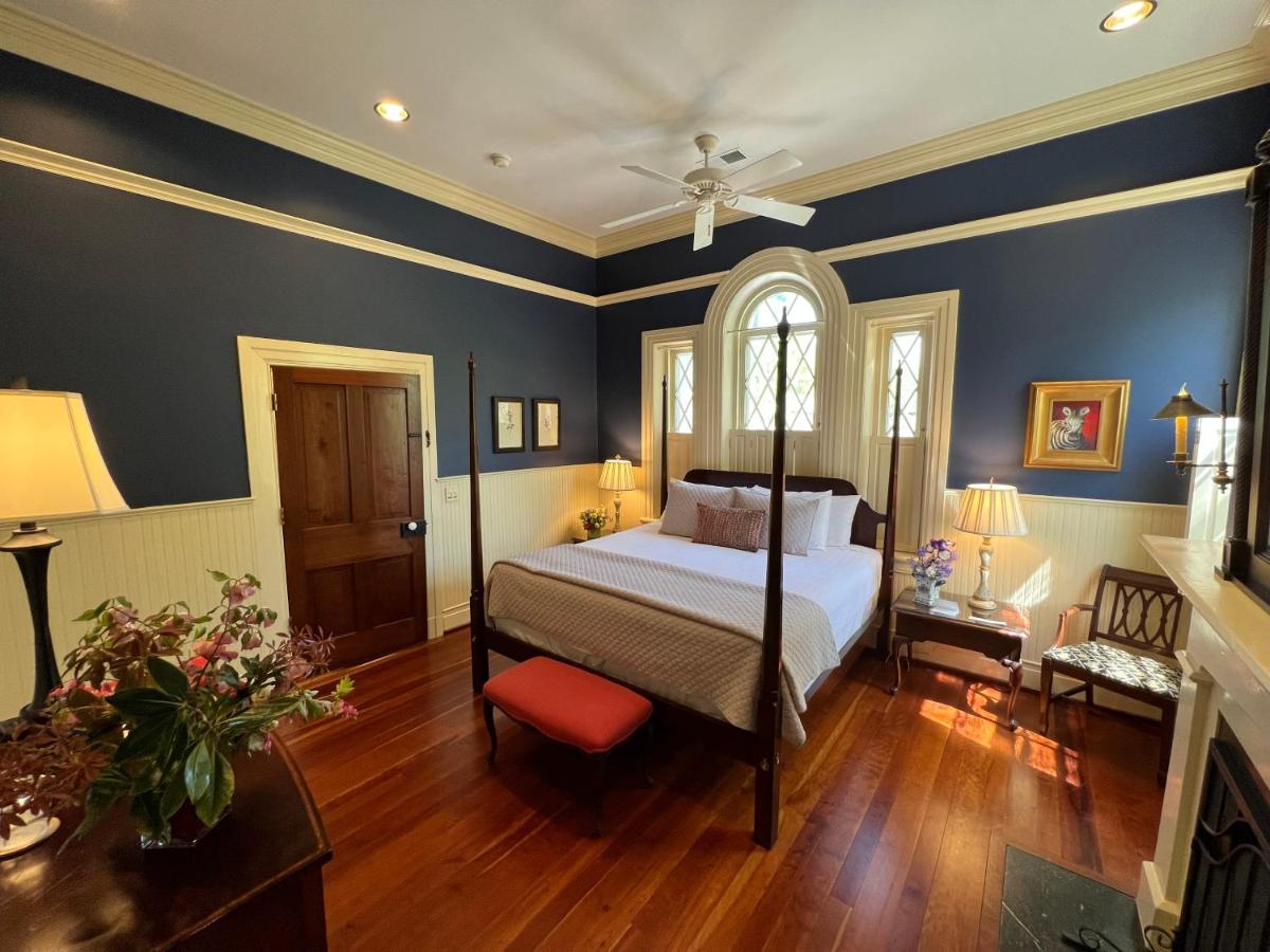 Superior King Suite