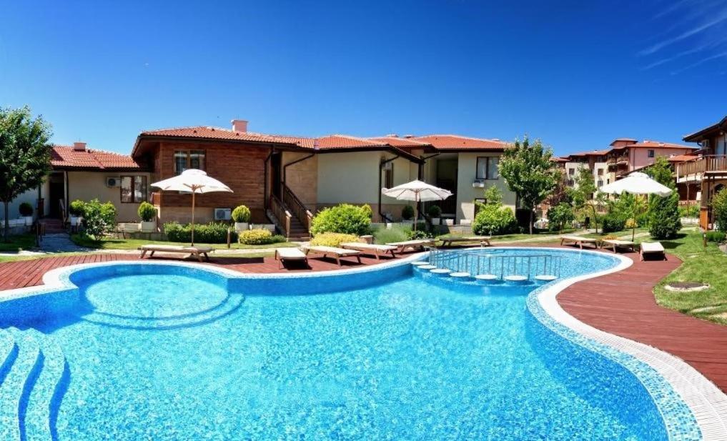 PSB Apartments in Gardens of Eden - Chambres d'hôtes Sveti Vlas