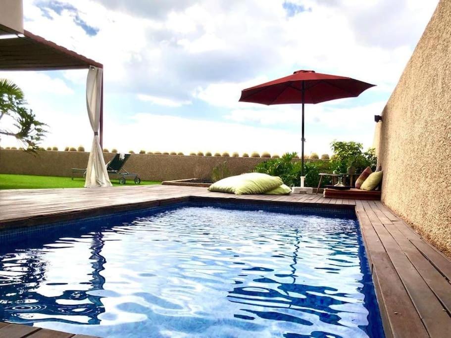 Precioso chalet en Santa Cruz con piscina - B&B Santa Cruz de Tenerife