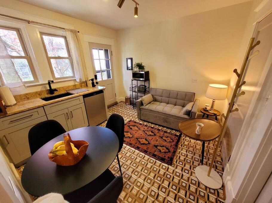 The Nook at UVA - Ferienwohnung Charlottesville